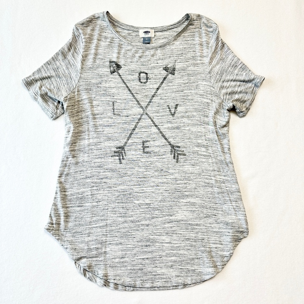 Old Navy Women’s Grey Heathered Short Sleeve Graphic Tee Love Arrows Size Medium